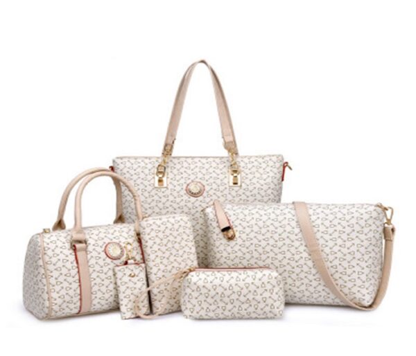 purses and ladies handbags