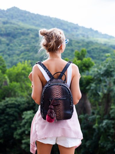 bulk backpacks vendors