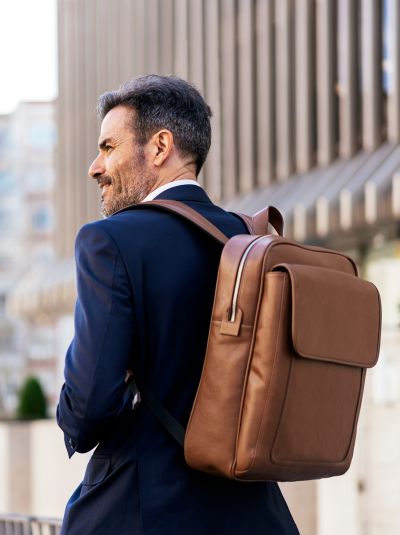 wholesale backpack suppliers