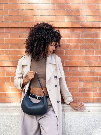 crescent shoulder bag manufacturers